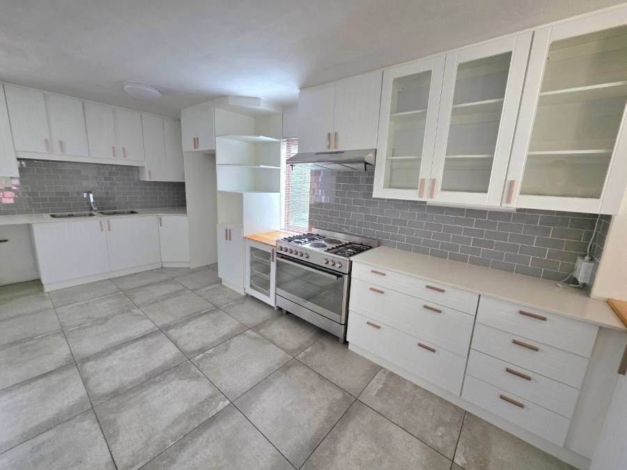 To Let 4 Bedroom Property for Rent in Hospitaalheuwel Free State